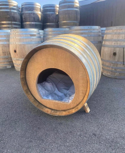 Wine Barrel Dog Kennel (Small / Medium Dog)